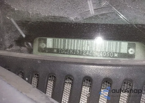 2004 Chevrolet Silverado 1500 Z71 z USA, uszkodzony, nr VIN 1GCEK19T24E354050